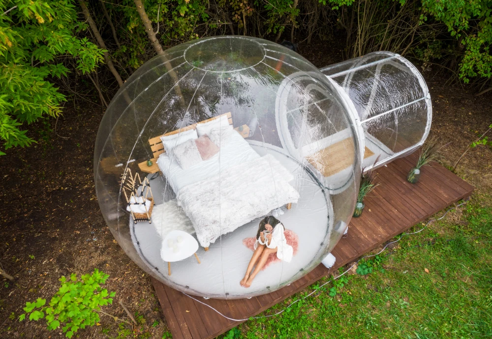 clear outdoor bubble tent